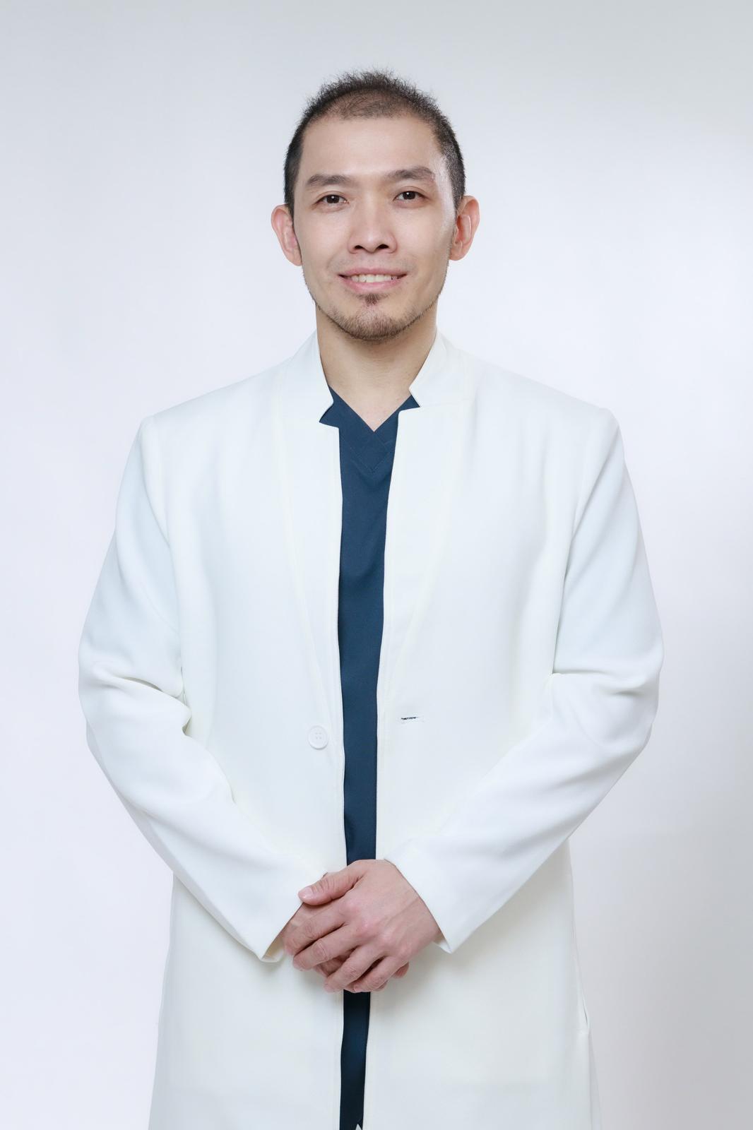Dr Henry Tanojo